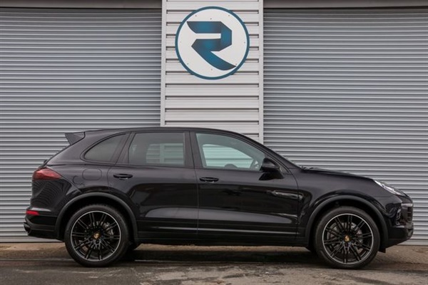 Porsche Cayenne 4.1D V8 S TIPTRONIC S 5d AUTO 385 BHP