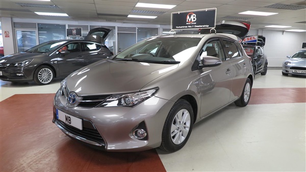 Toyota Auris 1.8 VVTi Hybrid Icon 5dr CVT Auto Sat Nav