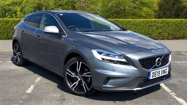 Volvo V40 Front & Rear Park Assist, Power Driver Seat,