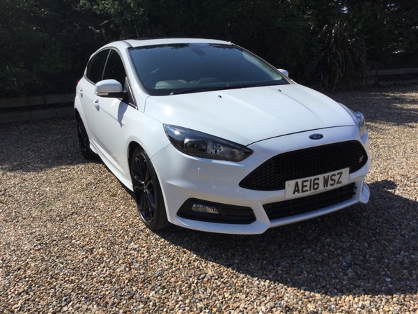 Ford Focus 2.0T EcoBoost ST-3 5dr