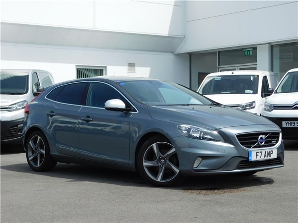 Volvo V40 D2 R DESIGN 5dr