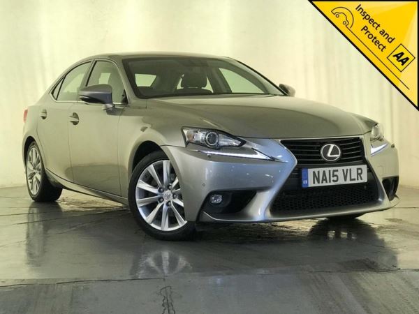 Lexus IS 2.5 Advance E-CVT 4dr Auto