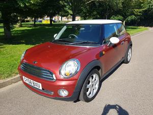 Mini Cooper  in Horley | Friday-Ad