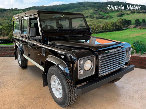 Land Rover Defender 110 Defender XS 9 Seater Air Con Boost
