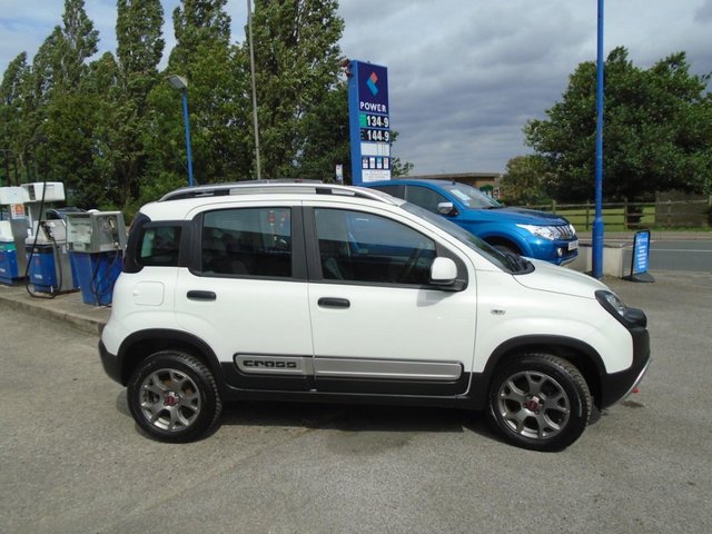 16 FIAT PANDA CROSS 4X4 DIESEL 5DR WINTER PACK+SATNAV