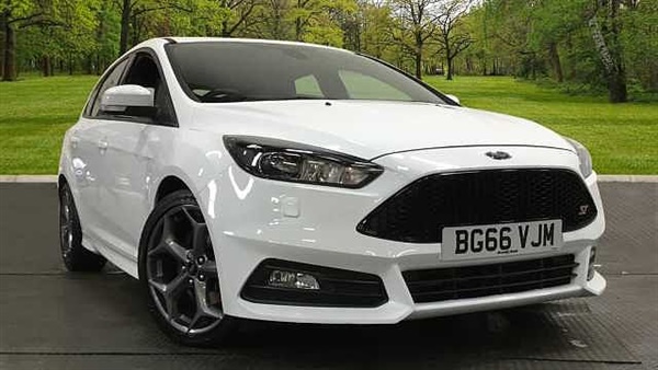 Ford Focus (Cruise Control, Bluetooth & Voice Control)