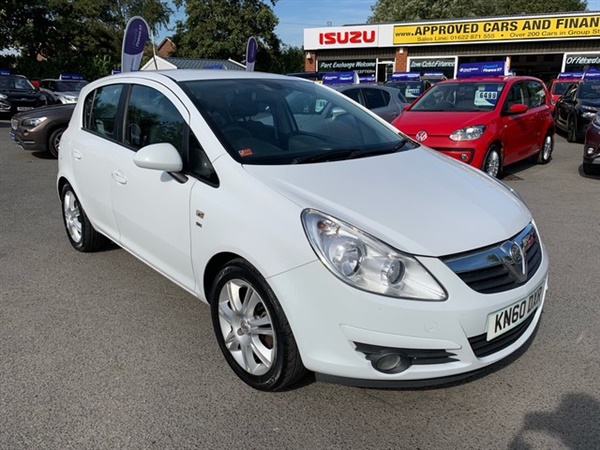 Vauxhall Corsa 1.4 SE 5d 98 BHP IN WHITE WITH  MILES,