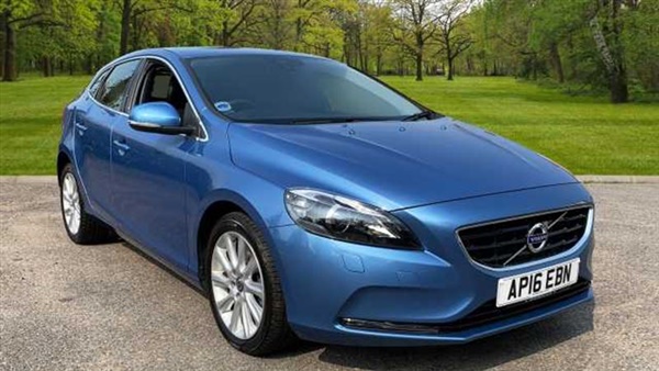 Volvo V40 SE Lux (Bluetooth, Heated Front Screen, Rear Park
