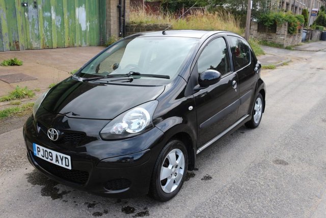  TOYOTA AYGO BLACK GREAT 1ST CAR