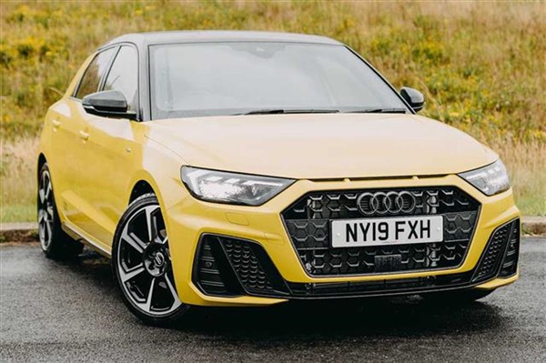 Audi A1 S Line Contrast Edition 35 Tfsi 150 Ps 6-Speed