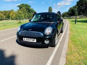 Mini Hatch  in London | Friday-Ad