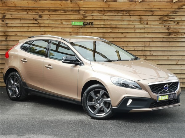 Volvo V40 D2 Cross Country Lux 5dr Powershift FULL SERVICE
