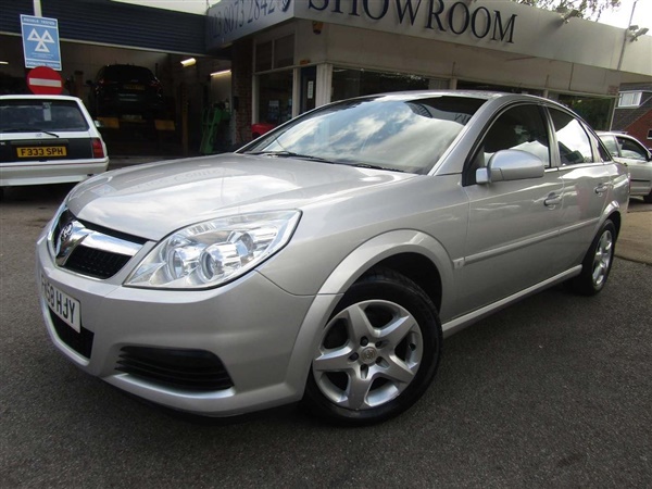 Vauxhall Vectra 1.8 i VVT Exclusiv 5dr