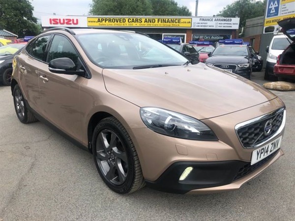 Volvo V D2 CROSS COUNTRY LUX 5d AUTO 113 BHP IN