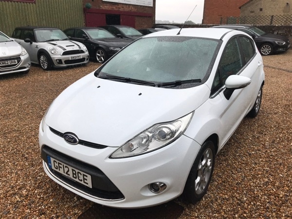 Ford Fiesta 1.25 Zetec Hatchback 5dr Petrol Manual (129