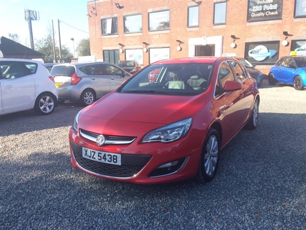 Vauxhall Astra 1.6i Elite Hatchback 5dr Petrol (115 ps)