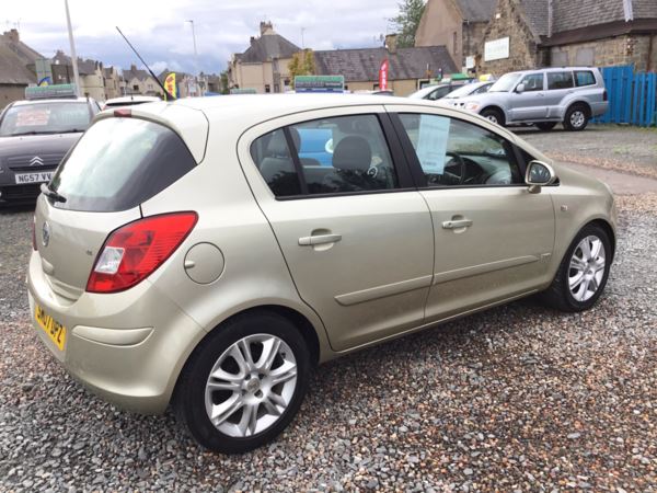 Vauxhall Corsa 1.4i 16V Design 5dr Auto