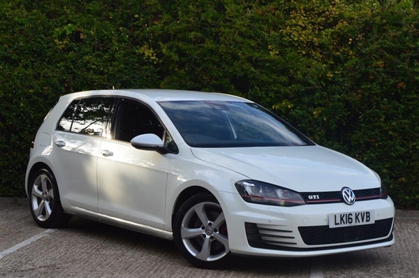 Volkswagen Golf 2.0 GTI DSG (s/s) 5dr Auto