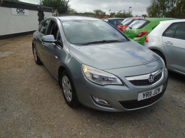 Vauxhall Astra v Exclusiv 5dr