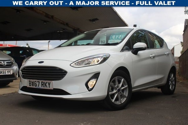 Ford Fiesta 1.0 ZETEC NAVIGATION 5d 99 BHP