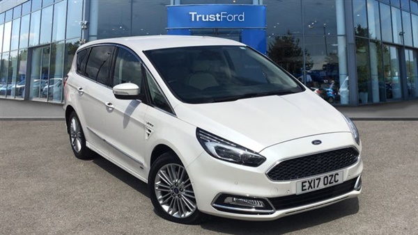 Ford S-Max VIGNALE TDCI- With Satellite Navigation & Heated