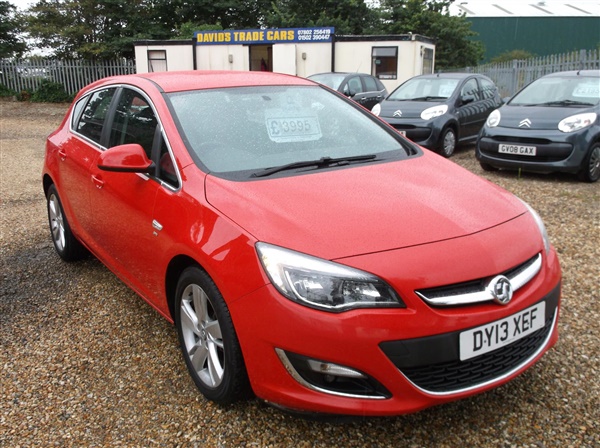 Vauxhall Astra 1.6i 16V SRi 5dr