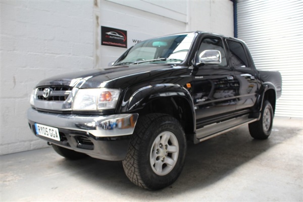 Toyota Hilux Invincible 4WD D/CAB 1 Previous Owner FSH