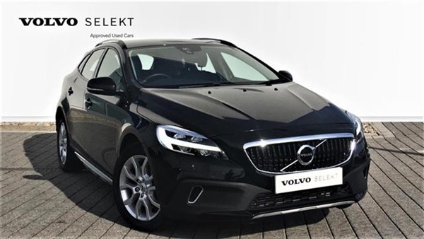 Volvo V40 T] Cross Country Pro 5Dr