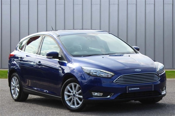 Ford Focus 1.0 T EcoBoost Titanium (s/s) 5dr