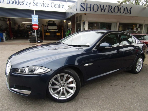 Jaguar XF 2.2 TD Premium Luxury (s/s) 4dr Auto