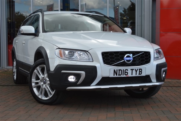Volvo XC70 D] SE Lux 5dr AWD Geartronic Estate Auto