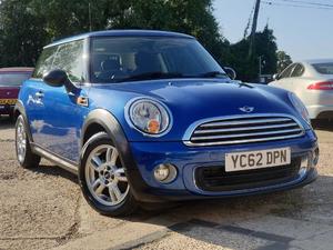 Mini Hatch  in Ongar | Friday-Ad
