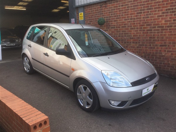 Ford Fiesta 1.4 Zetec 5dr Manuel