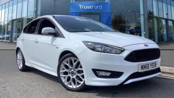 Ford Focus ST-LINE With Ford Sync Touchscreen Navigation