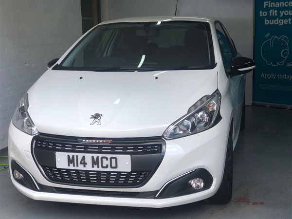 Peugeot 208 PureTech 82 Black Edition