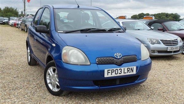 Toyota Yaris 1.0 VVT-i Colour Collection 5dr