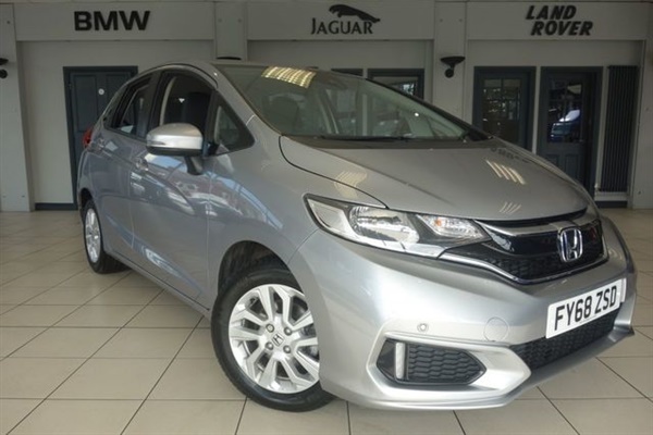 Honda Jazz 1.3 I-VTEC SE 5d AUTO 101 BHP