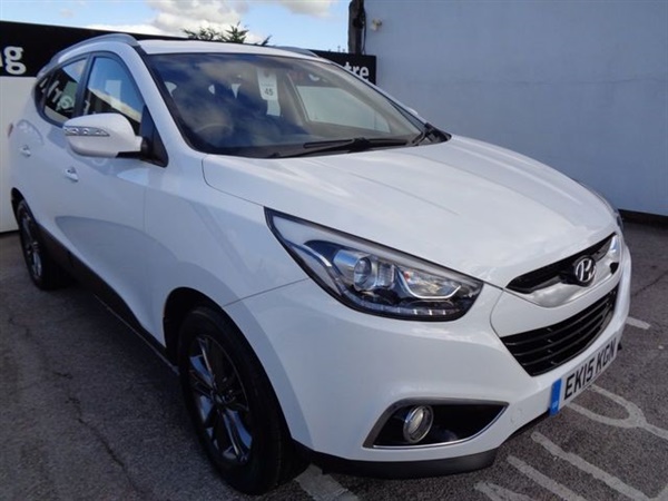 Hyundai IX SE NAV CRDI 5 door 114 BHP white