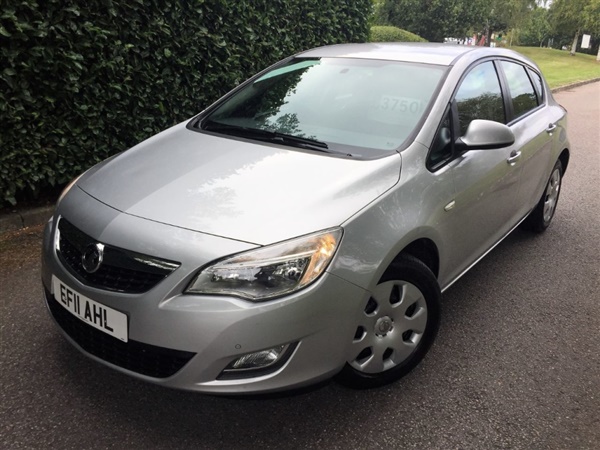 Vauxhall Astra 1.6i 16V Exclusiv 5dr ONLY  MILES GREAT