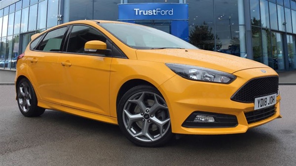 Ford Focus ST-2- With Satellite Navigation Manual