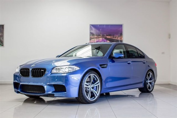 BMW M5 4.4 M5 4d AUTO 553 BHP