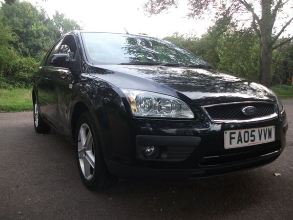 Ford Focus 2.0 TITANIUM 5d 144 BHP 12 MONTHS MOT PARKING