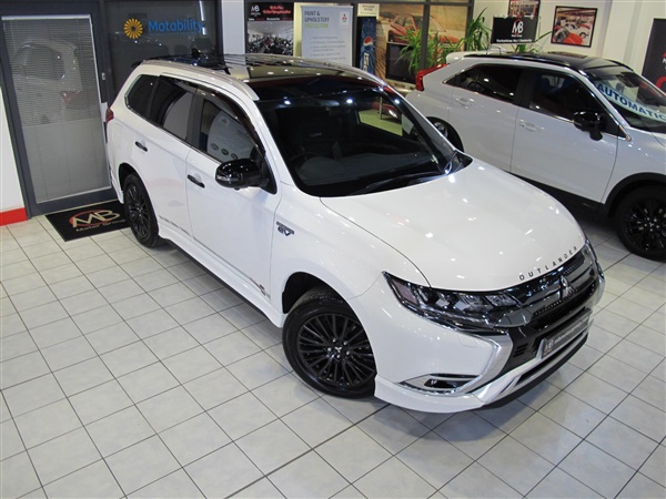 Mitsubishi Outlander 2.4 PHEV 4h 5dr Auto LIMITED BLACK