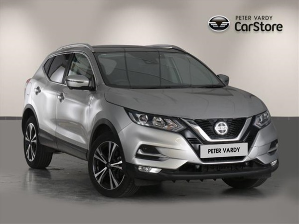 Nissan Qashqai 1.5 dCi N-Connecta [Glass Roof Pack] 5dr