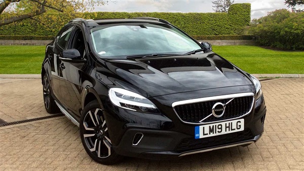 Volvo V40 T3 Cross Country Pro Automatic (Winter Pack,