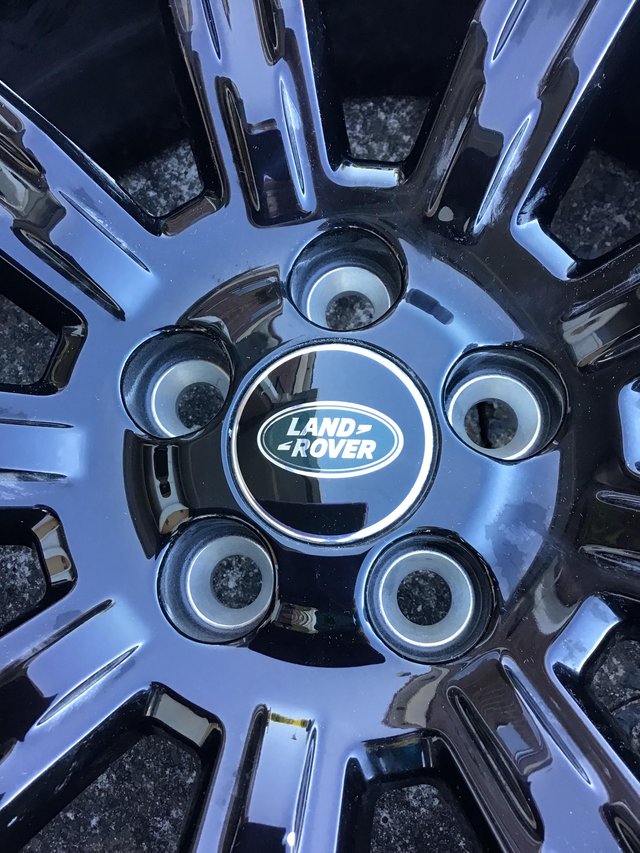Land Rover alloy wheel