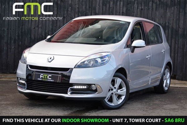 Renault Scenic 1.5 DYNAMIQUE TOMTOM DCI 5d 110 BHP