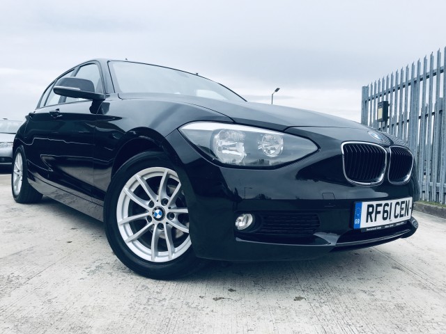  BMW 1 SERIES