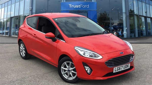 Ford Fiesta ZETEC- With Automatic Headlights & Alloy Wheels
