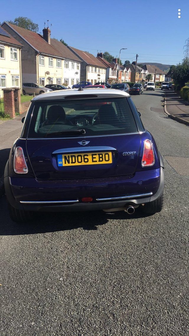 Mini Cooper 1.6 petrol colour black eyed purple